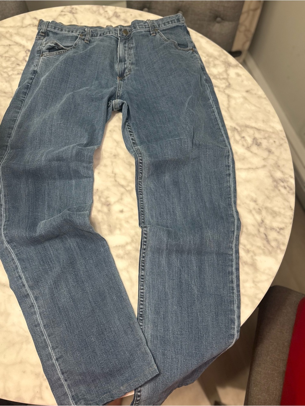 Dearborn relaxed fit Straight-Leg Jeans in Light Blue